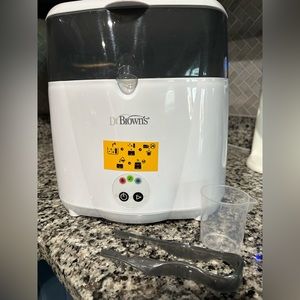 Dr. Brown’s Deluxe Electric Sterilizer for Baby Bottles and Other Baby Essential